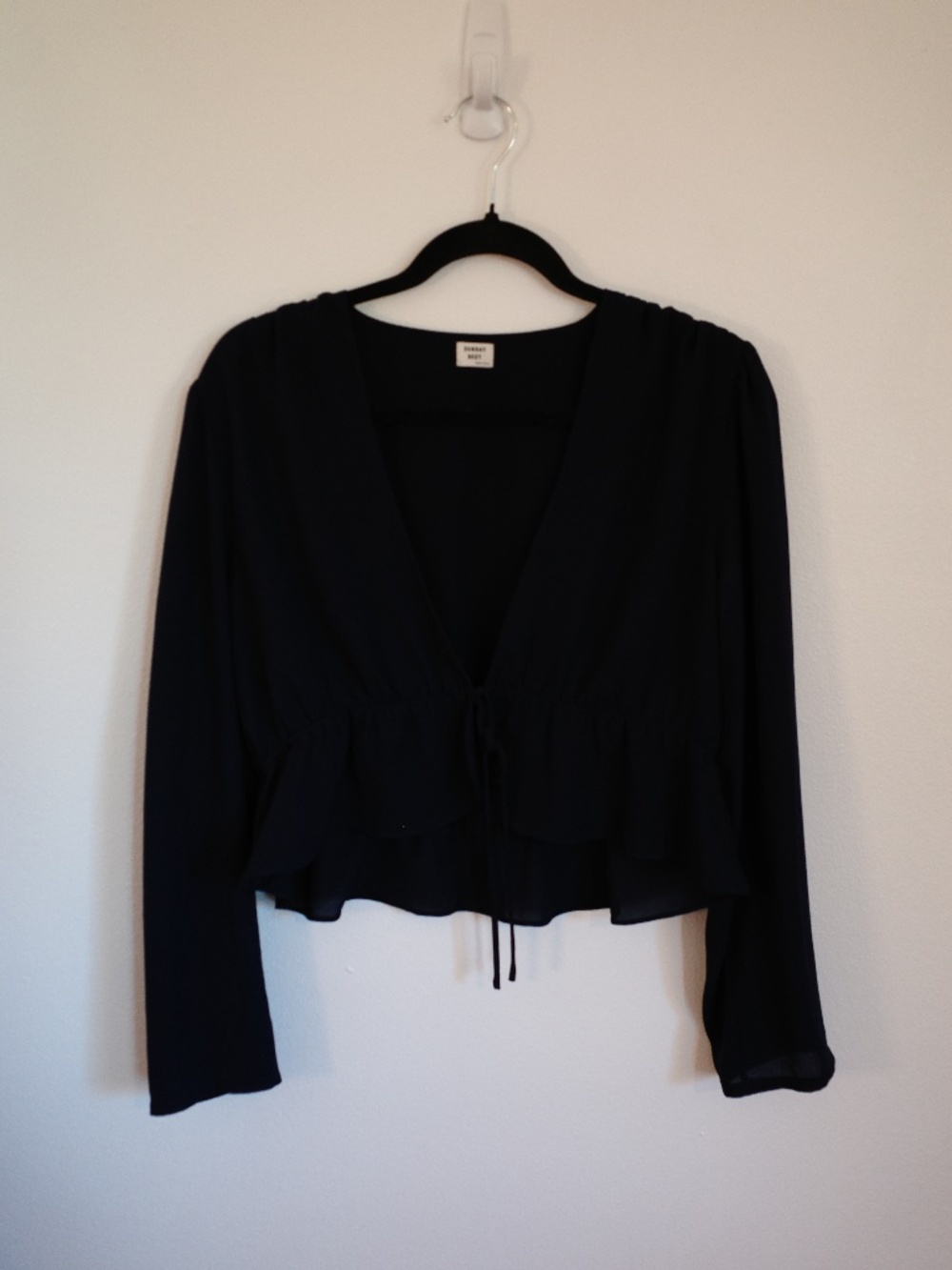 Aritzia Sunday Best Black Tie-Front Crop Blouse